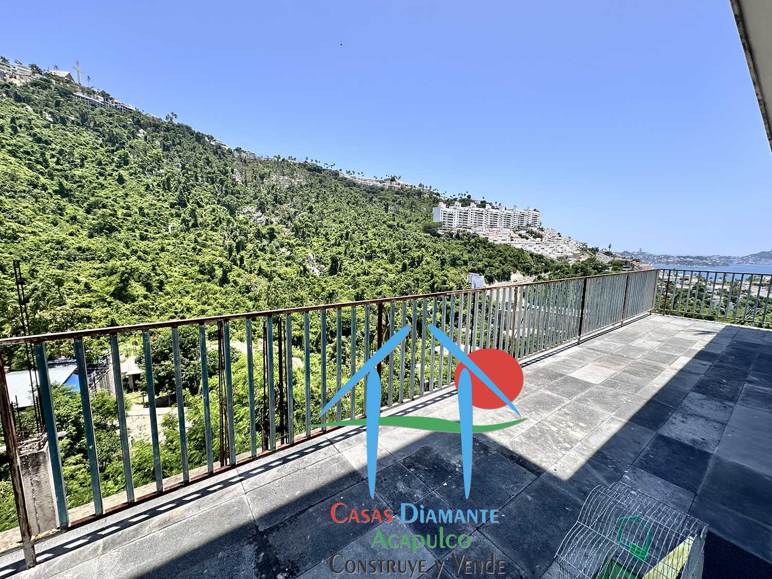 Casa Bruha - Sala de televisión 3